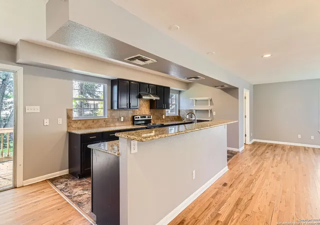 5th image of 511 W Lynwood Ave, San Antonio, TX 78212 | MLS# 1864695