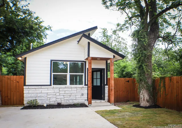 Photo 1 of Sale Pending at 715 Ripford, San Antonio, TX 78225 | MLS# 1864729 | Listing updated on 2025-11-06