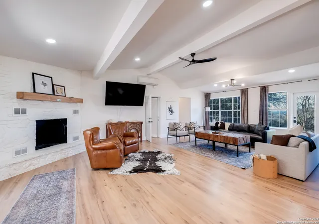 Photo 1 of Sale Pending at 5a Rolling Acres Rd, Boerne, TX 78006 | MLS# 1864791 | Listing updated on 2025-11-24