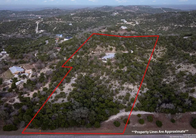 Photo 2 of Sale Pending at 5a Rolling Acres Rd, Boerne, TX 78006 | MLS# 1864791 | Listing updated on 2025-11-24