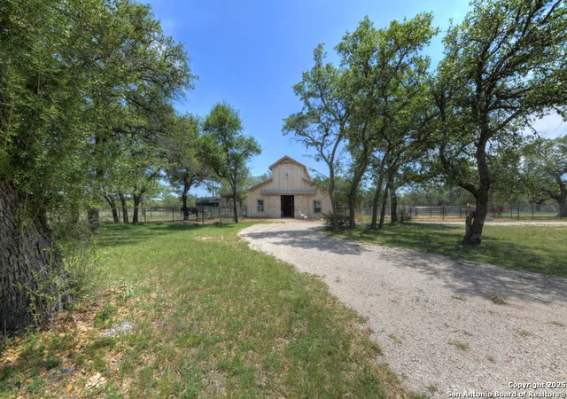 4th image of 510 Patten Dr, Johnson City, TX 78636 | MLS# 1864885
