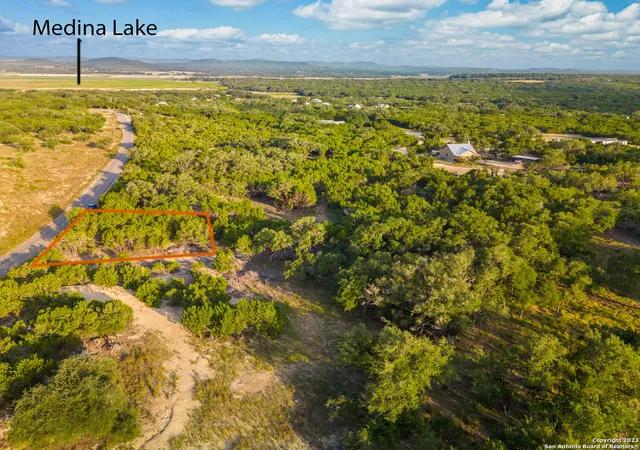 3rd image of 818 Goat Hill, Lakehills, TX 78063 | MLS# 1865227