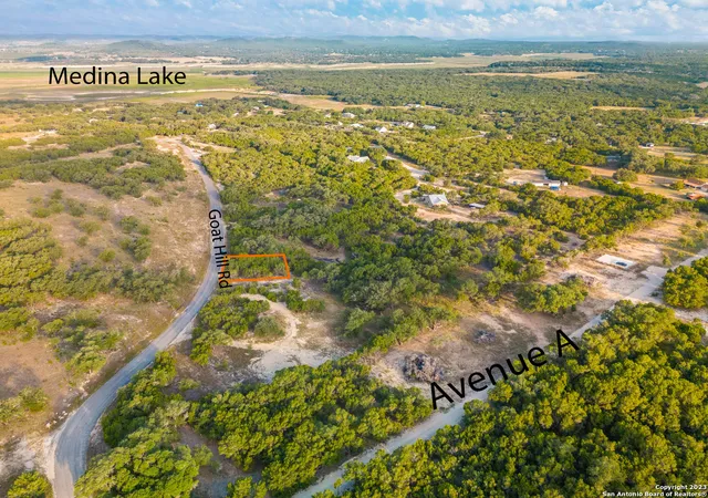 5th image of 818 Goat Hill, Lakehills, TX 78063 | MLS# 1865227