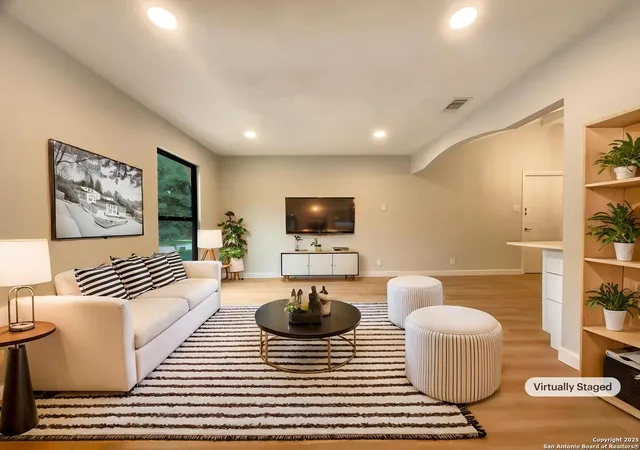 Photo 2 of Sale Pending at 1722 Searcy, San Antonio, TX 78232 | MLS# 1865319 | Listing updated on 2026-03-12