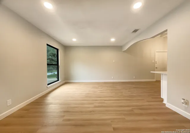 Photo 3 of Sale Pending at 1722 Searcy, San Antonio, TX 78232 | MLS# 1865319 | Listing updated on 2026-03-12