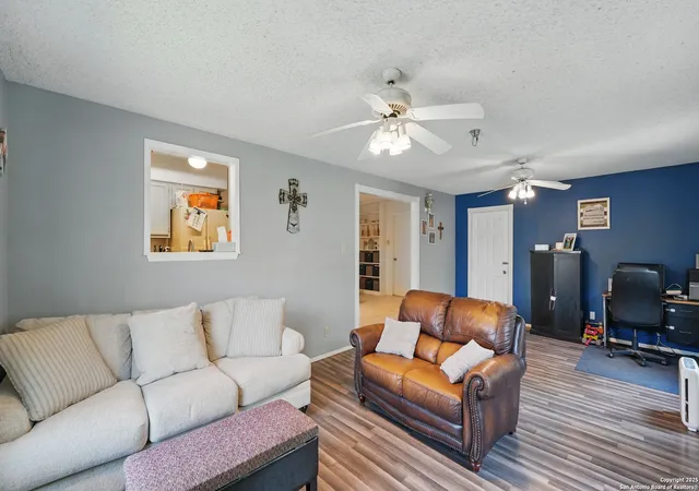 Photo 2 of Single family home for sale at 401 Judith Ann, Schertz, TX 78154 | MLS# 1865369 | Listing updated on 2025-07-14