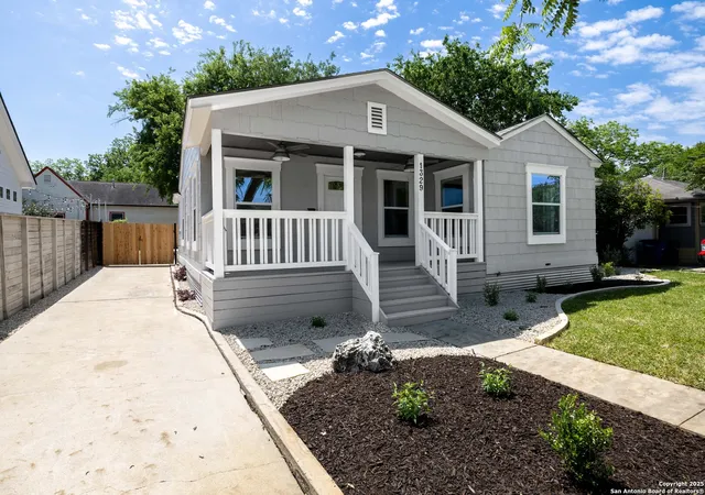Photo 2 of Sale Pending at 1329 Lee Street, New Braunfels, TX 78130 | MLS# 1865372 | Listing updated on 2025-10-06