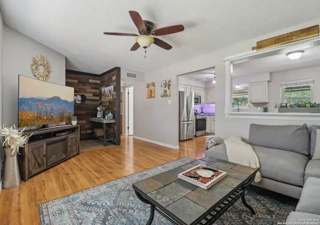 Photo 3 of Single family home for sale at 304 Sunflower Dr, Marion, TX 78124 | MLS# 1865420 | Listing updated on 2025-12-10
