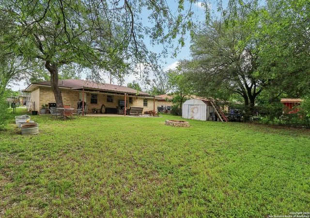 14th image of 304 Sunflower Dr, Marion, TX 78124 | MLS# 1865420