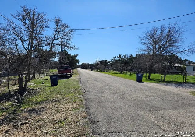 3rd image of 1144 Brook Valley Dr, Canyon Lake, TX 78133 | MLS# 1865429