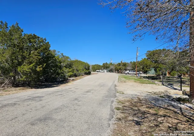 5th image of 1144 Brook Valley Dr, Canyon Lake, TX 78133 | MLS# 1865429