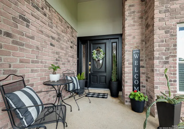 Photo 3 of Sale Pending at 28426 Quadrille Ln, Boerne, TX 78015 | MLS# 1865602 | Listing updated on 2025-11-03