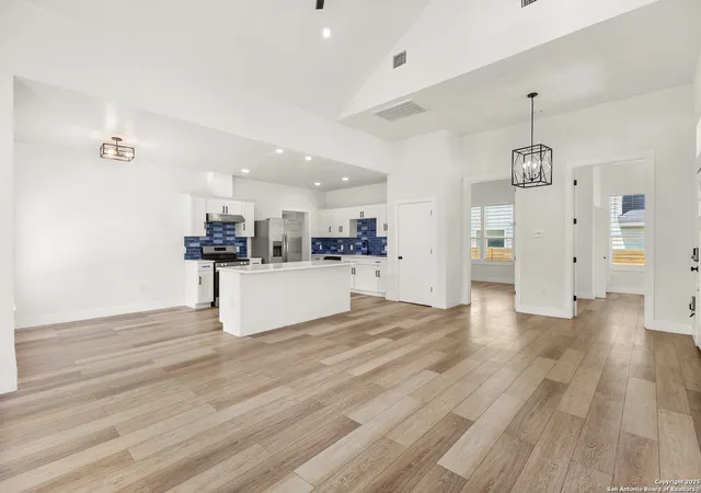Photo 3 of Single family home for sale at 324 Idaho, San Antonio, TX 78203 | MLS# 1865658 | Listing updated on 2025-10-26