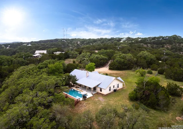 Photo 1 of Single family home for sale at 3010 Skyline, Canyon Lake, TX 78133 | MLS# 1865678 | Listing updated on 2025-09-12