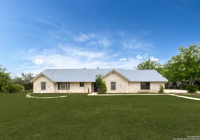 Photo 1 of Single family home for sale at 3010 Skyline, Canyon Lake, TX 78133 | MLS# 1865678 | Listing updated on 2025-09-12