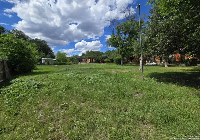 Photo 1 of Land for sale at 102 Leisure Dr, San Antonio, TX 78201 | MLS# 1865688 | Listing updated on 2025-10-14
