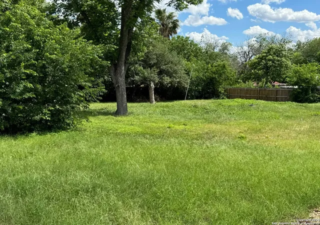 Photo 3 of Land for sale at 102 Leisure Dr, San Antonio, TX 78201 | MLS# 1865688 | Listing updated on 2025-10-14