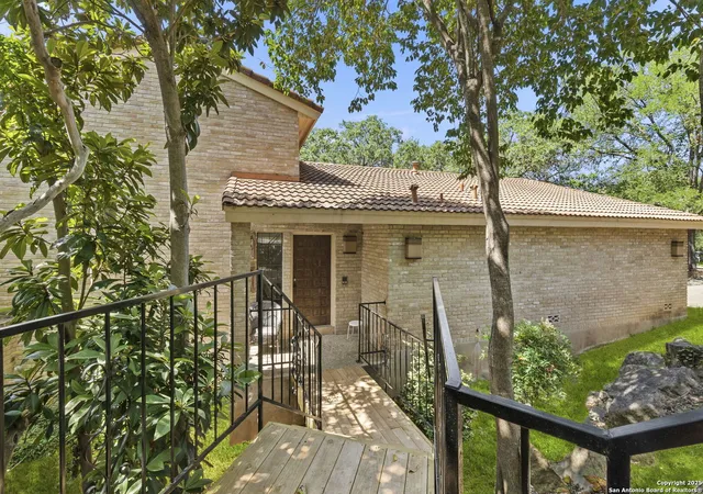 Photo 1 of Sale Pending at 11421 Mission Tr, San Antonio, TX 78230 | MLS# 1865706 | Listing updated on 2025-11-19