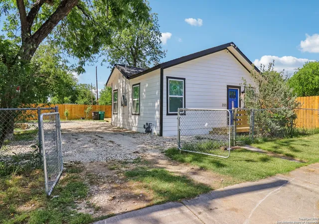 4th image of 2120 San Fernando, San Antonio, TX 78207 | MLS# 1865807