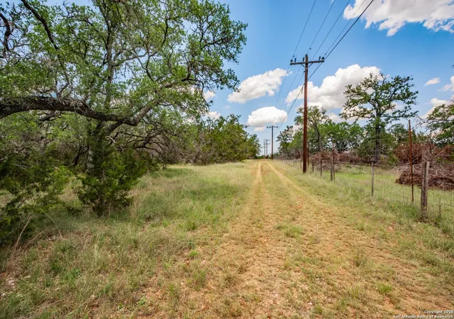36th image of 101 Betty Dr, Bandera, TX 78003 | MLS# 1865846