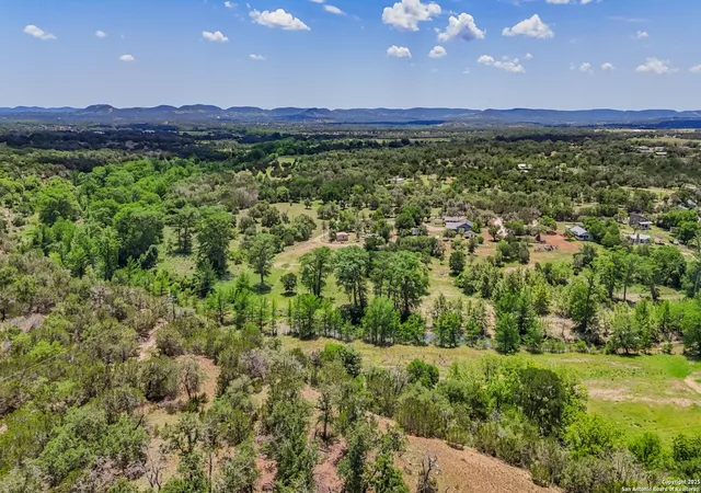 5th image of 101 Betty Dr, Bandera, TX 78003 | MLS# 1865846