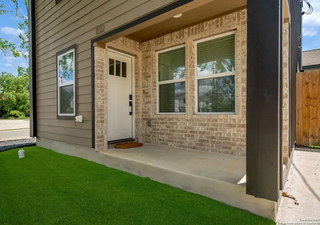 Photo 2 of Single family home for sale at 1104 S Gevers, San Antonio, TX 78203 | MLS# 1865858 | Listing updated on 2026-08-25