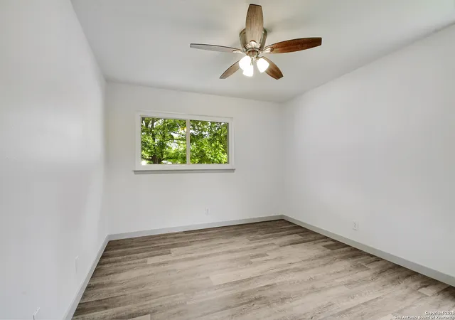 Photo 4 of Single family home for sale at 5515 Rolling Ridge, San Antonio, TX 78228 | MLS# 1865875 | Listing updated on 2026-05-16