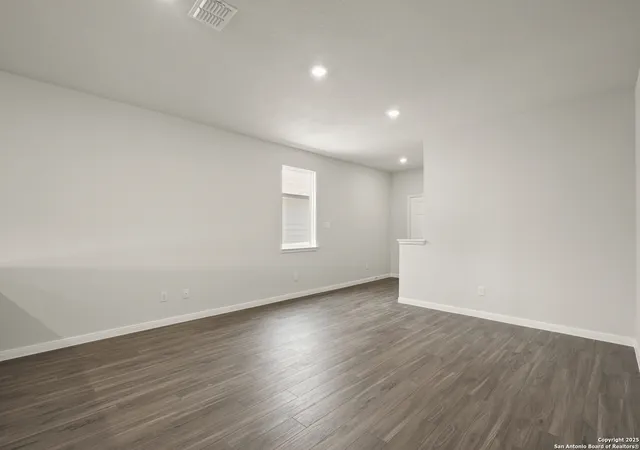 4th image of 13616 Helton Pass, St. Hedwig, TX 78152 | MLS# 1865996