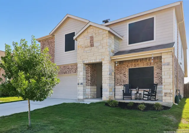 Photo 1 of Sale Pending at 8911 Rancher Pl, Seguin, TX 78155 | MLS# 1866027 | Listing updated on 2025-09-26