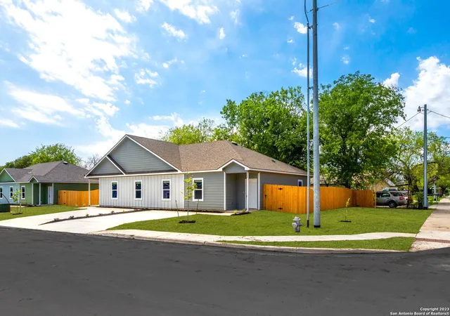 5th image of 509-511 Hudson St, Seguin, TX 78155 | MLS# 1866107