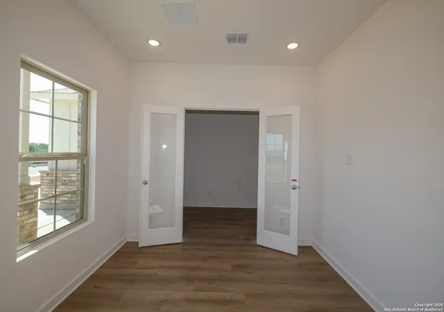 Photo 4 of Sale Pending at 8703 Rucker Pond Trail, San Antonio, TX 78252 | MLS# 1866190 | Listing updated on 2025-09-15