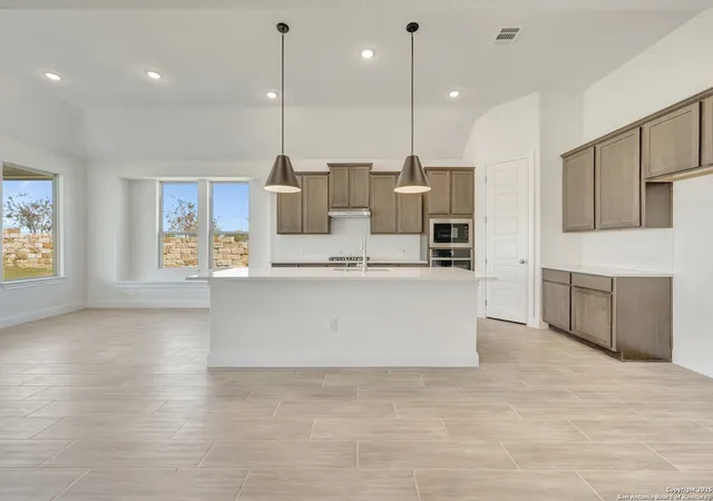 Photo 3 of Sale Pending at 5003 Ests Oak Way, San Antonio, TX 78263 | MLS# 1866218 | Listing updated on 2026-03-18
