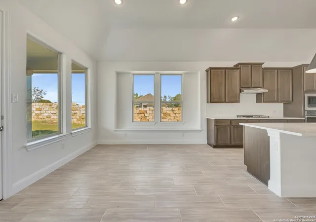 Photo 4 of Sale Pending at 5003 Ests Oak Way, San Antonio, TX 78263 | MLS# 1866218 | Listing updated on 2026-03-18