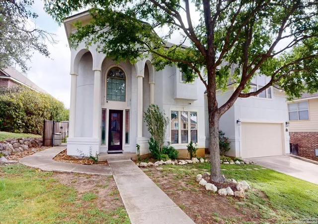 Photo 3 of Single family home for sale at 18110 Ransom Hill, San Antonio, TX 78258 | MLS# 1866378 | Listing updated on 2025-10-23