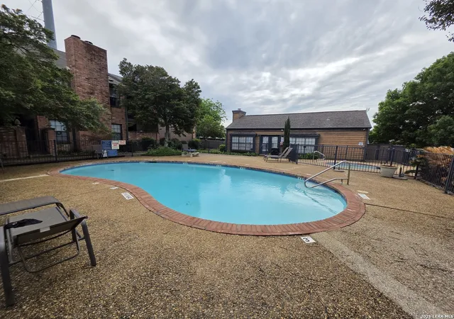 7th image of 4803 Hamilton Wolfe #310, San Antonio, TX 78229 | MLS# 1866436