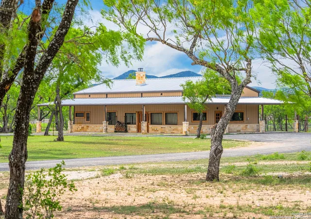Homes for sale in Utopia, TX | 1065 B & R, Utopia, TX 78884 | MLS# 1866533