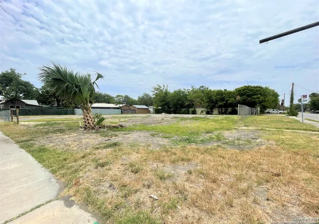 Photo 1 of Sale Pending at 107 Denver Blvd, San Antonio, TX 78210 | MLS# 1866535 | Listing updated on 2025-10-23