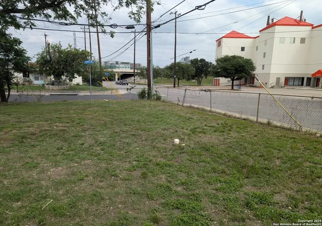 Photo 2 of Sale Pending at 550 Springwood, San Antonio, TX 78216 | MLS# 1866594 | Listing updated on 2026-02-02