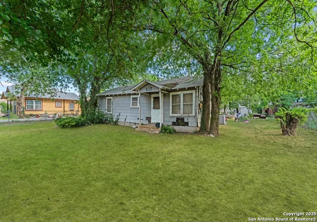 Photo 2 of Sale Pending at 3742 Weir Ave, San Antonio, TX 78226 | MLS# 1866628 | Listing updated on 2025-09-08