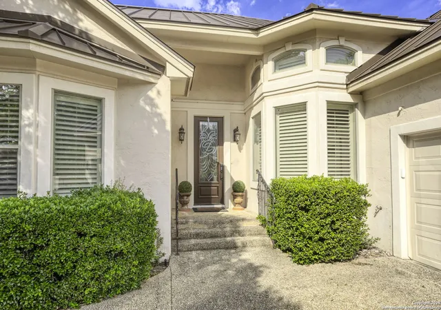 Photo 2 of Sale Pending at 2 Worthsham, San Antonio, TX 78257 | MLS# 1866887 | Listing updated on 2025-11-07