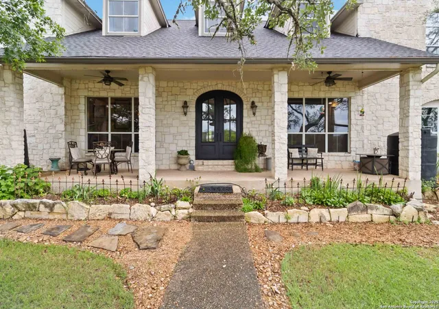 Photo 3 of Sale Pending at 111 Kendall Oaks, Boerne, TX 78006 | MLS# 1866900 | Listing updated on 2025-10-05