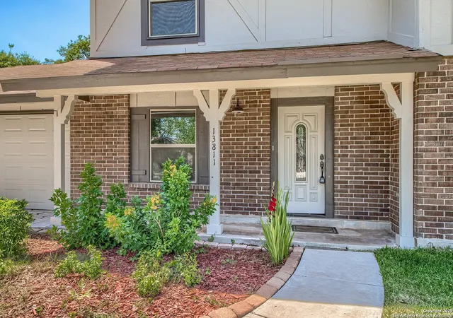 Photo 3 of Single family home for sale at 13811 Sunny Glen, San Antonio, TX 78217 | MLS# 1866922 | Listing updated on 2025-10-16