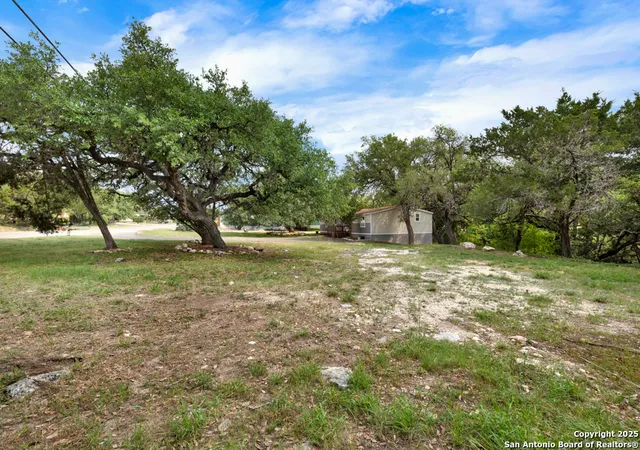 Photo 3 of Manufactured home for sale at 1265 Arcadia, Canyon Lake, TX 78133 | MLS# 1866969 | Listing updated on 2025-09-30