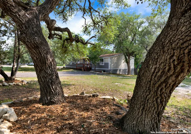 Photo 4 of Manufactured home for sale at 1265 Arcadia, Canyon Lake, TX 78133 | MLS# 1866969 | Listing updated on 2025-09-30