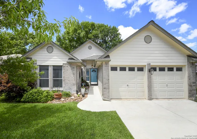 Photo 1 of Single family home for sale at 3825 Overlook, Schertz, TX 78108 | MLS# 1866981 | Listing updated on 2025-11-17