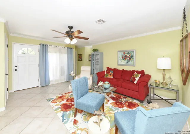 Photo 3 of Single family home for sale at 3825 Overlook, Schertz, TX 78108 | MLS# 1866981 | Listing updated on 2025-11-17