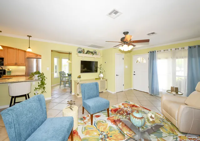 Photo 4 of Single family home for sale at 3825 Overlook, Schertz, TX 78108 | MLS# 1866981 | Listing updated on 2025-11-17