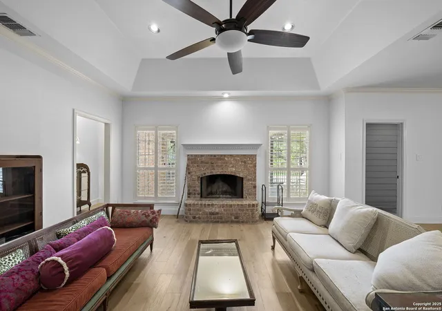 Photo 3 of Sale Pending at 9403 Gardenia Bnd, San Antonio, TX 78266 | MLS# 1866998 | Listing updated on 2025-10-09