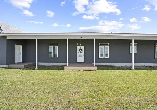 Photo 3 of Single family home for sale at 764 Zuehl Crossing, La Vernia, TX 78121 | MLS# 1867030 | Listing updated on 2025-08-01