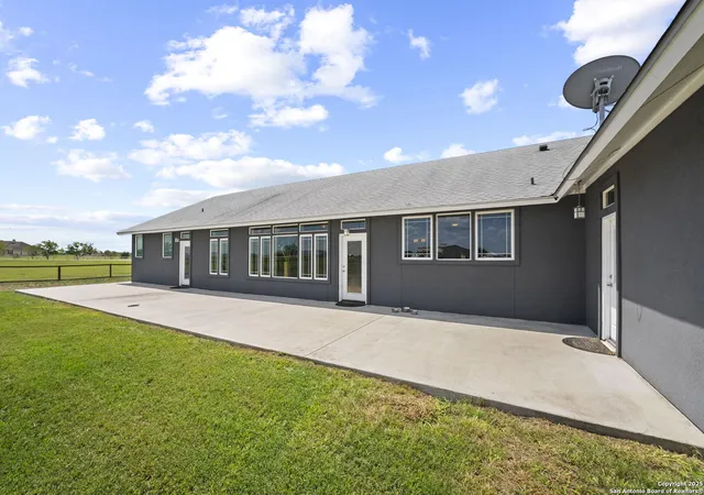 Photo 4 of Single family home for sale at 764 Zuehl Crossing, La Vernia, TX 78121 | MLS# 1867030 | Listing updated on 2025-08-01